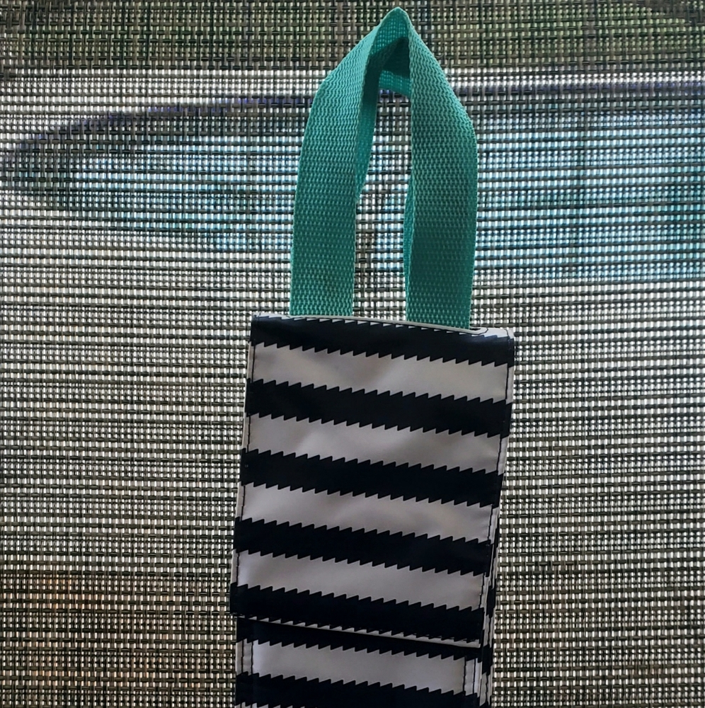 Thirty-One Insulated Wine Bag, Navy Striped and Clean